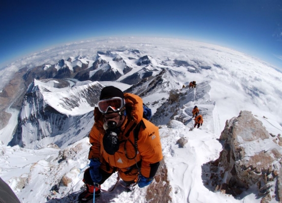 Climbers nearing summit of Mt Everest